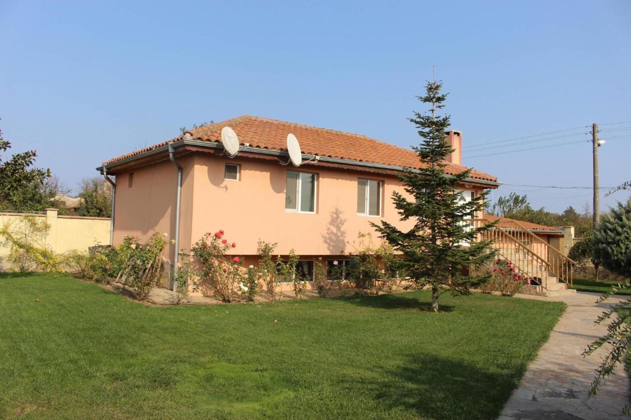 Ezerets Guest House Anita Exteriér fotografie